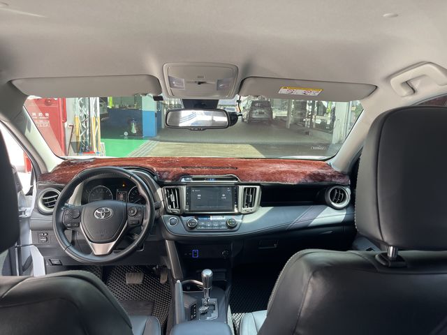 RAV4 2.5  第9張相片