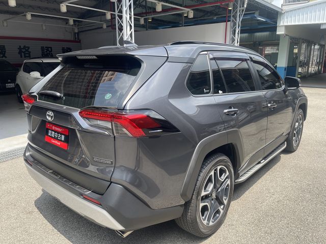 RAV4 2.0  第5張相片