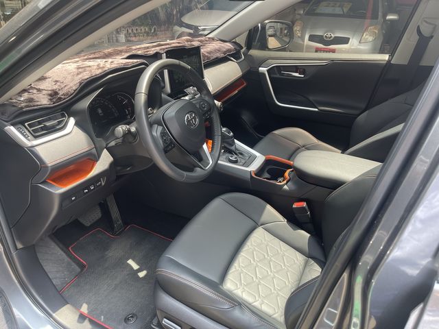 RAV4 2.0  第7張相片