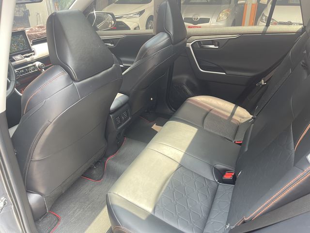 RAV4 2.0  第8張相片