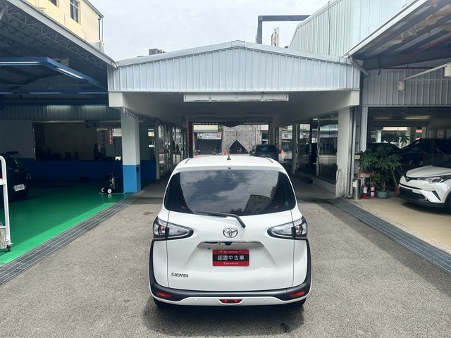 SIENTA 1.8  第6張相片