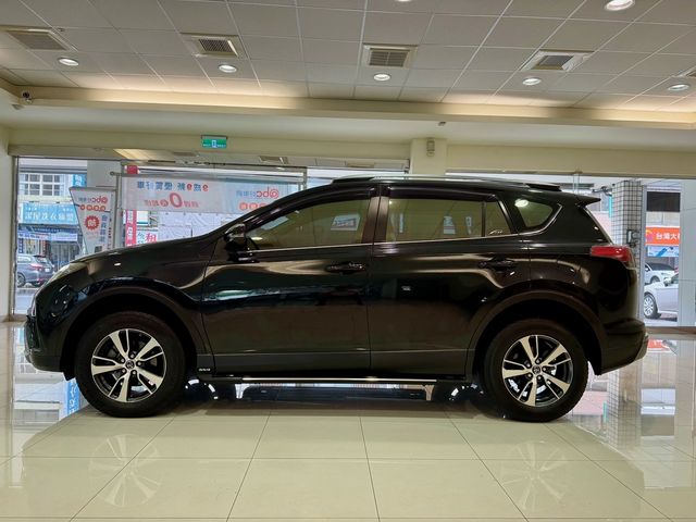 RAV4 2.5  第4張相片