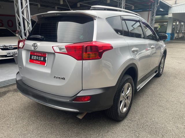 RAV4 2.0  第5張相片