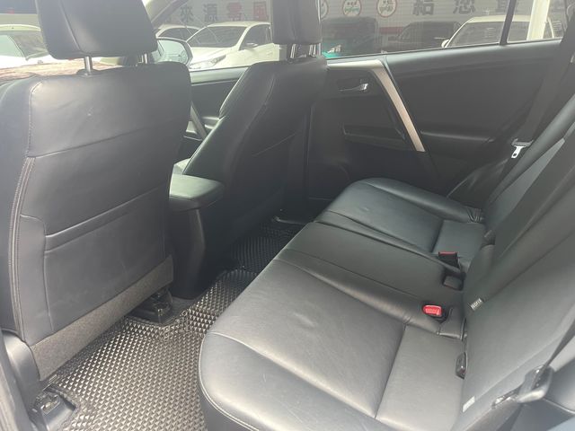 RAV4 2.0  第9張相片