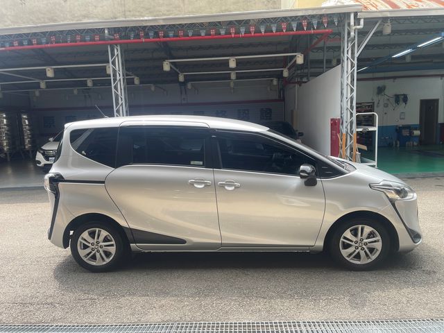 SIENTA 1.8  第4張相片