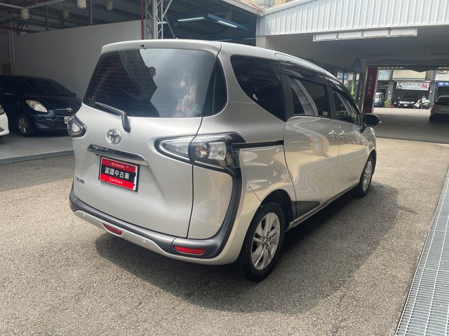 SIENTA 1.8  第5張相片