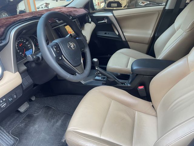 RAV4 2.5  第8張相片