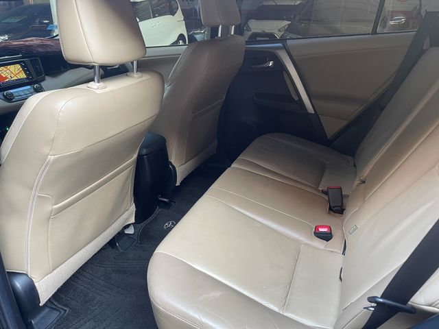 RAV4 2.5  第9張相片
