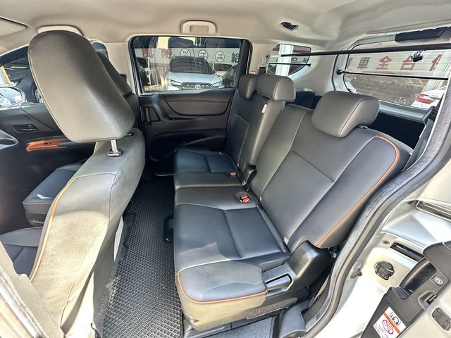 SIENTA 1.8  第9張相片