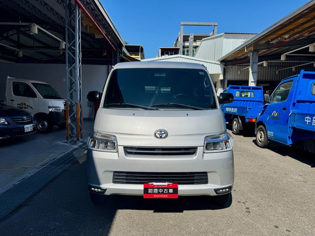 TOWN ACE VAN 5人  第2張相片