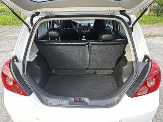 NISSAN日產 TIIDA  第9張相片