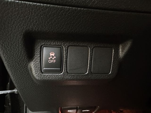 NISSAN日產 TIIDA  第18張相片