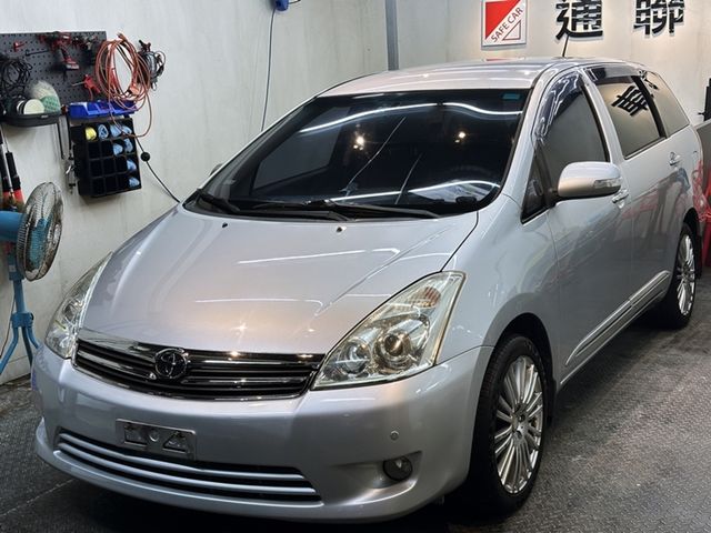 TOYOTA豐田 WISH  第3張相片