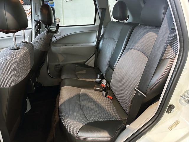 MITSUBISHI三菱 COLT PLUS  第15張相片