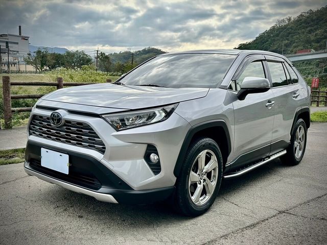 TOYOTA豐田 RAV4  第1張相片