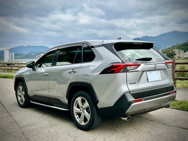 TOYOTA豐田 RAV4  第11張相片