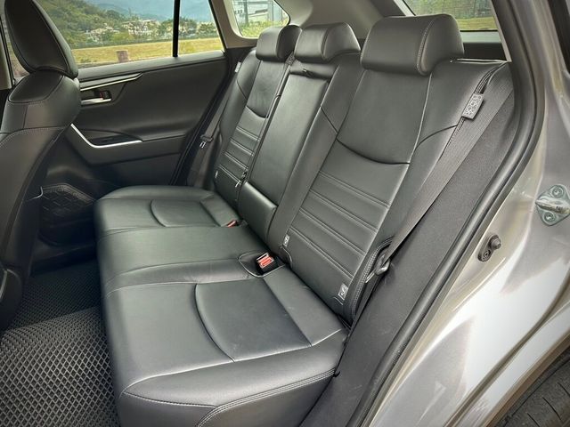 TOYOTA豐田 RAV4  第19張相片