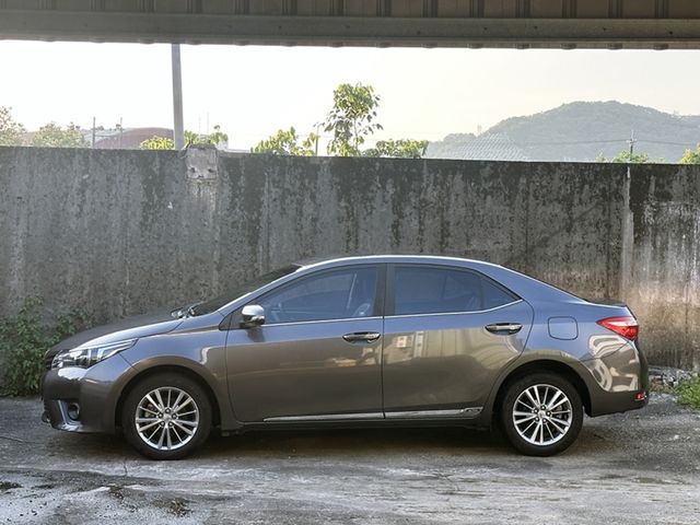 TOYOTA豐田 ALTIS  第6張相片