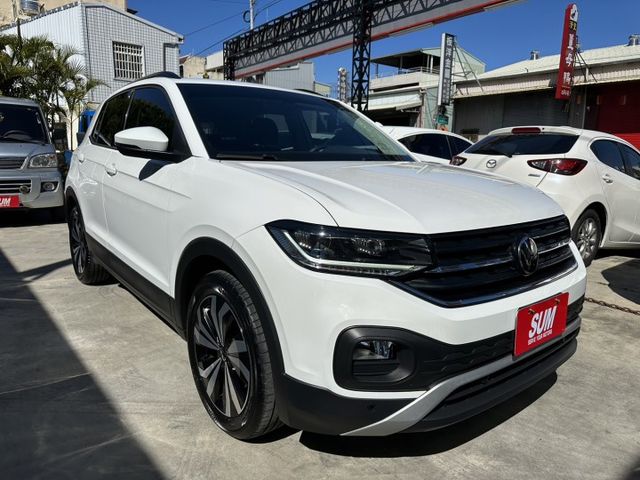 230 TSi Tech 新車價104.8萬 原鈑件 原漆 認證車 原廠保固到2027年8月 可全額貸  第3張相片