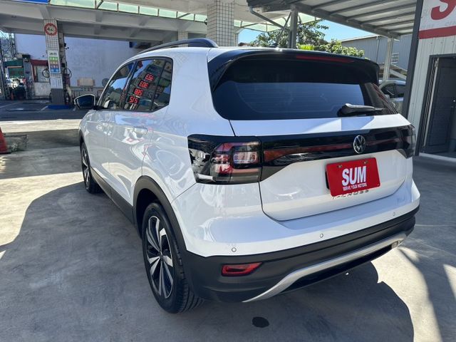 230 TSi Tech 新車價104.8萬 原鈑件 原漆 認證車 原廠保固到2027年8月 可全額貸  第6張相片