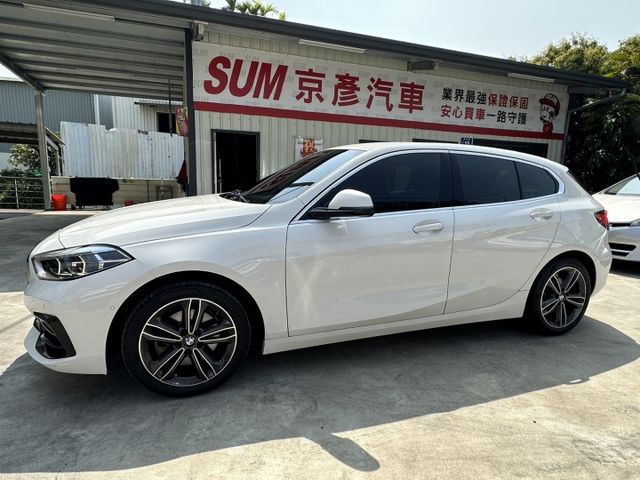 2020年領牌/總代理118i/5AS輔助駕駛/無線CarPlay/雙前座電動椅/電尾門/HK音響/氣氛燈/摸門/可全貸  第7張相片