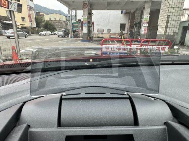 旗艦型 原廠保養/IKEY/摸門/恆溫/定速/導航/盲點/快撥/HUD抬顯/LED頭燈/BOSE音響/電動椅/保固1年  第16張相片
