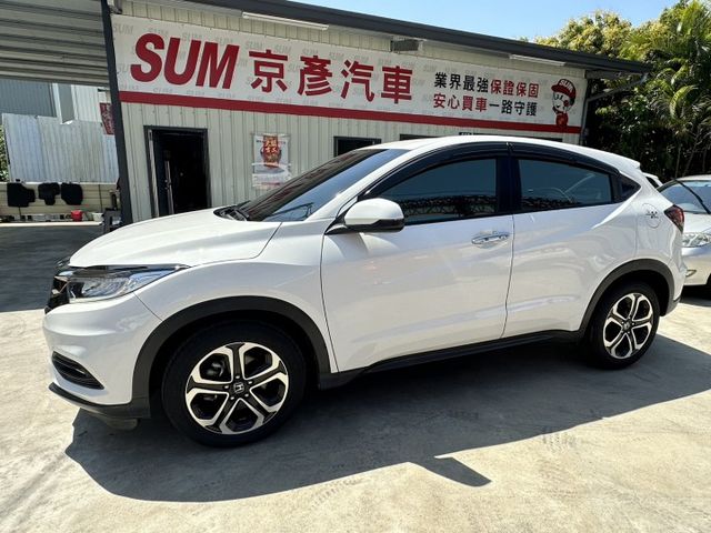 S版 ikey/摸門/恆溫/定速/導航/倒車影像/換檔快撥/LED頭燈 原版件 可認證 四條近全新輪胎 可全貸 保固2年  第7張相片