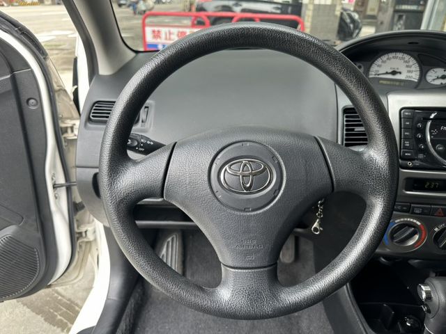 一手車 原鈑件 無事故 無泡水 里程保證只跑11萬多公里 無待修 最佳代步車 可全貸  第11張相片