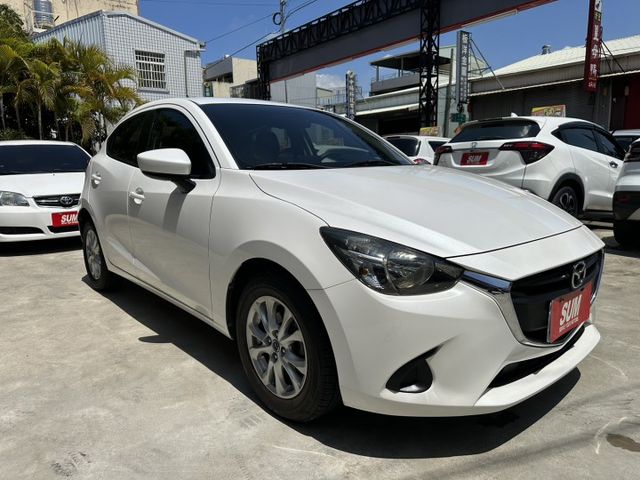 一手車 原版件 可認證 里程證8萬公里 內裝外表都漂亮 四條近全新輪胎 實車實價 可全額貸 保固一年  第3張相片
