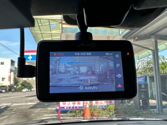 智能360版 超低里程僅跑2萬8千 IKEY/恆溫/定速/導航/盲點/360環景/CarPlay/抬顯 認證車 可全貸  第17張相片