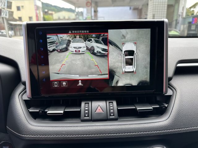 旗艦版 IKEY/摸門/盲點/導航/360環景/ACC跟車/CarPlay/記憶電動椅/腳踢電尾門 認證車 可全貸  第12張相片