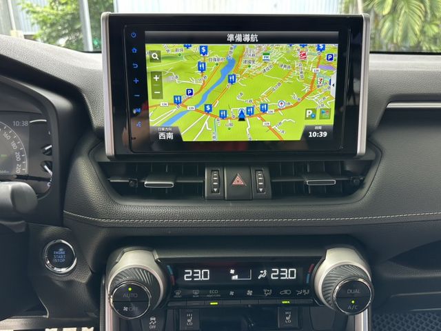 旗艦版 IKEY/摸門/盲點/導航/360環景/ACC跟車/CarPlay/記憶電動椅/腳踢電尾門 認證車 可全貸  第13張相片