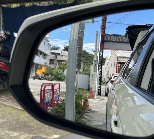 旗艦版 IKEY/摸門/盲點/導航/360環景/ACC跟車/CarPlay/記憶電動椅/腳踢電尾門 認證車 可全貸  第16張相片