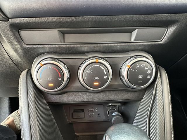 旗艦版 IKEY 摸門 盲點 CarPlay 前後錄紀錄器 一手認證車 里程保證只跑4.5萬公里 可全額貸款 保固1年  第20張相片