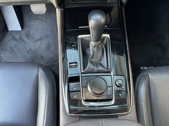 旗艦版 BOSE音響 電動椅 電動尾門 環景 盲點 ACC 換檔快撥 原鈑件認證車 可全貸 保固1年  第12張相片