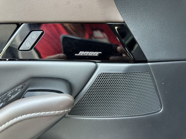 旗艦版 BOSE音響 電動椅 電動尾門 環景 盲點 ACC 換檔快撥 原鈑件認證車 可全貸 保固1年  第14張相片