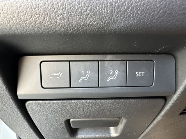 旗艦版 BOSE音響 電動椅 電動尾門 環景 盲點 ACC 換檔快撥 原鈑件認證車 可全貸 保固1年  第17張相片