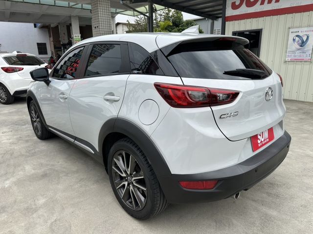 1.5柴油 一手車 IKEY摸門 恆溫 盲點 導航 定速 抬顯 18吋鋁圈 省油省稅馬力大 可全貸  第6張相片