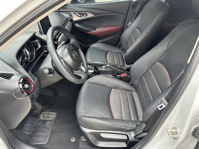 1.5柴油 一手車 IKEY摸門 恆溫 盲點 導航 定速 抬顯 18吋鋁圈 省油省稅馬力大 可全貸  第7張相片