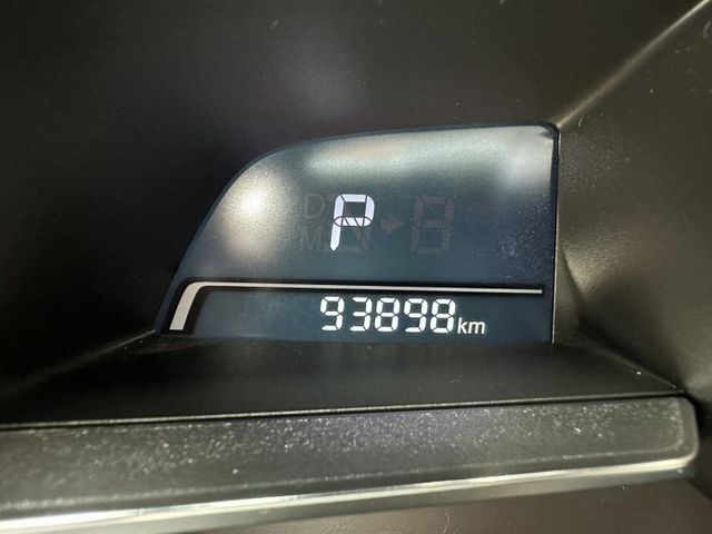 1.5柴油 一手車 IKEY摸門 恆溫 盲點 導航 定速 抬顯 18吋鋁圈 省油省稅馬力大 可全貸  第11張相片