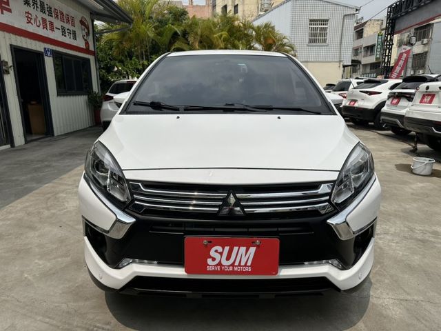 保證只跑9000公里 一手車庫車 原鈑件 IKEY摸門 盲點 電尾門 導航 倒車影像 全程原廠保養 可全貸 保固1年  第2張相片