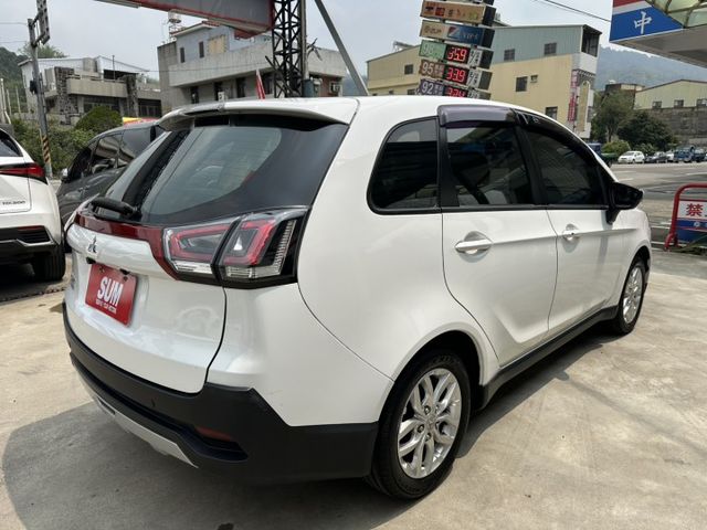 保證只跑9000公里 一手車庫車 原鈑件 IKEY摸門 盲點 電尾門 導航 倒車影像 全程原廠保養 可全貸 保固1年  第4張相片