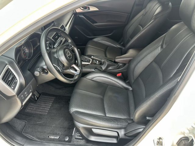 里程保證64000公里 全程原廠保養 無任何待修 內外氣氛都很好 非常好開 便宜好入手 有認證 可全貸  第8張相片