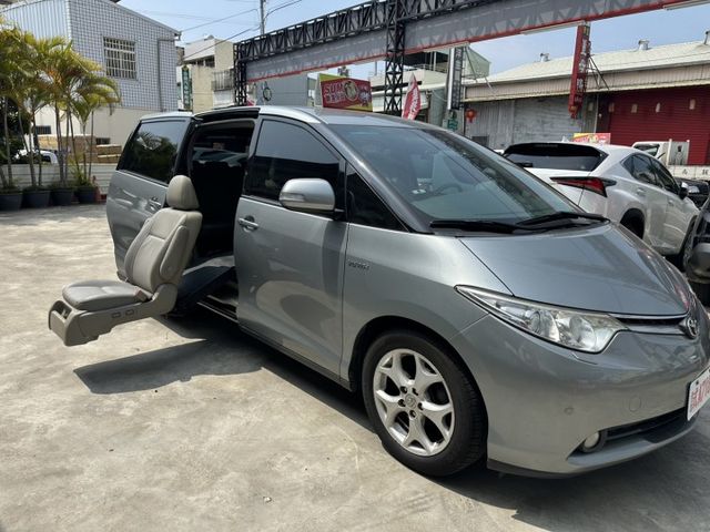 福祉車 七人座 原鈑件 認證車 車況非常好 ikey 摸門 雙電滑門 電動尾門 電動椅 無線CarPlay 可貸款  第1張相片