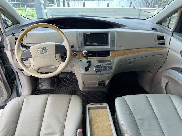 福祉車 七人座 原鈑件 認證車 車況非常好 ikey 摸門 雙電滑門 電動尾門 電動椅 無線CarPlay 可貸款  第12張相片