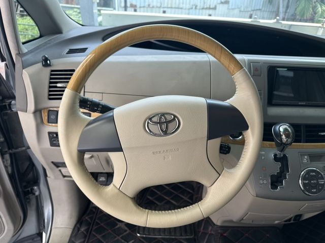 福祉車 七人座 原鈑件 認證車 車況非常好 ikey 摸門 雙電滑門 電動尾門 電動椅 無線CarPlay 可貸款  第13張相片