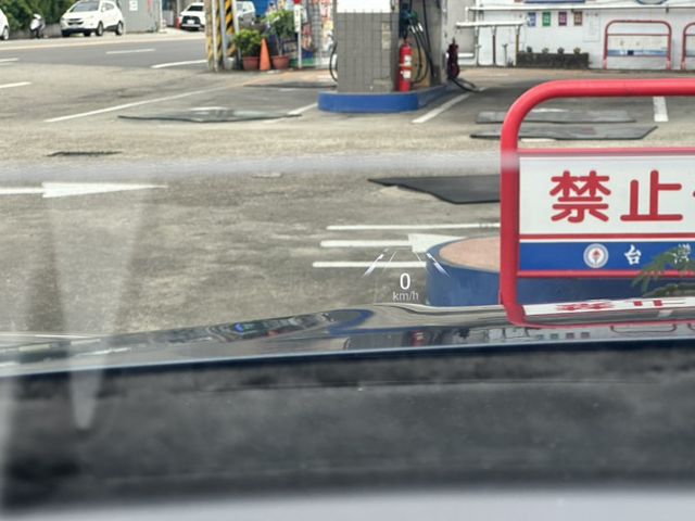 ST-Line 原鈑件 原漆 里程保證5萬多 全程原廠保養 無改裝 無菸味 整台車9成新 可全貸 保固2年  第19張相片