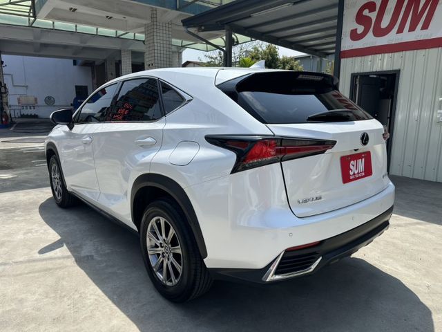 菁英plus ACC跟車/車道偏移/電尾門/雙電動加熱椅/無線CarPlay 原鈑件 全原廠保養 工單都在 已認證  第6張相片