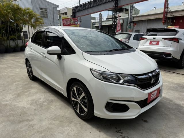一手車 只跑3.8萬公里 S版 IKEY 摸門 快撥 盲點 定速 導航 車況好氣氛佳 無菸無異味 可貸款 保固2年  第3張相片