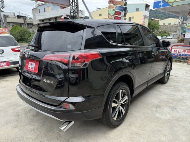 一手車 ACC跟車 認證車 只跑11萬公里 Ikey摸門 無線CarPlay 電動椅 可全貸  第4張相片